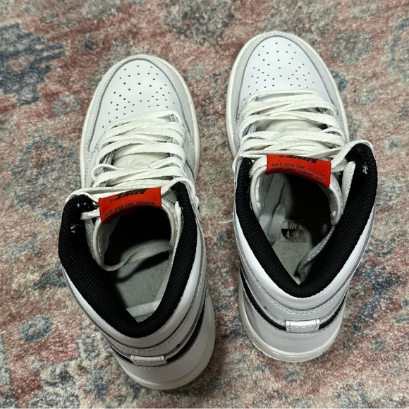 Nike Air Jordan 1 Retro High OG Premium Yin Yang White GS sz 4.5 - Picture 5 of 11